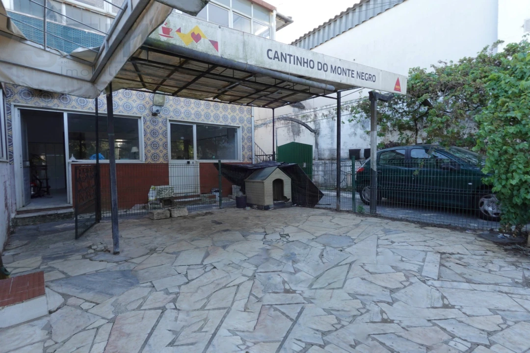 Prédio para Venda em Cacém e São Marcos Foto 3