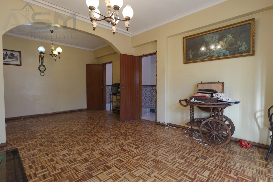 Prédio para Venda em Cacém e São Marcos Foto 38