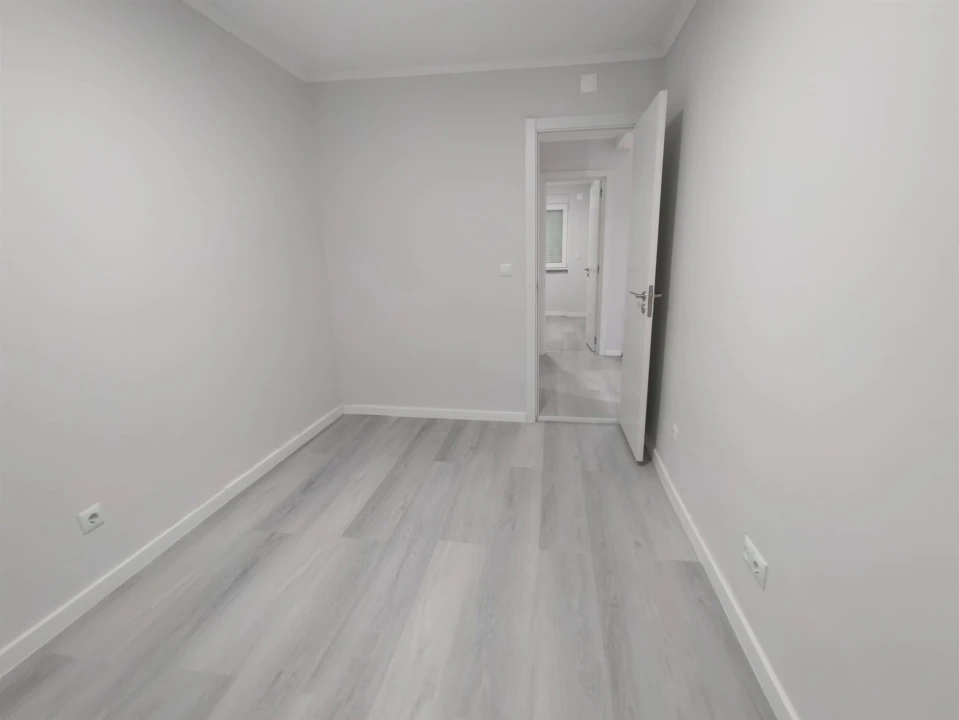 Apartamento T2 para Venda em Benfica Foto 21