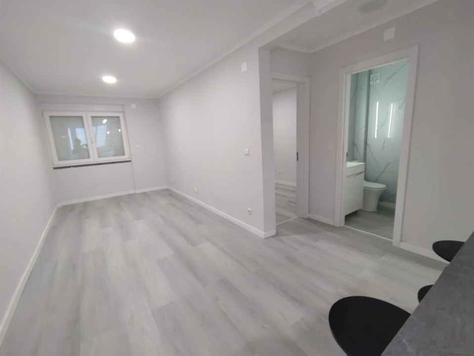 Apartamento T2 para Venda em Benfica Foto 17
