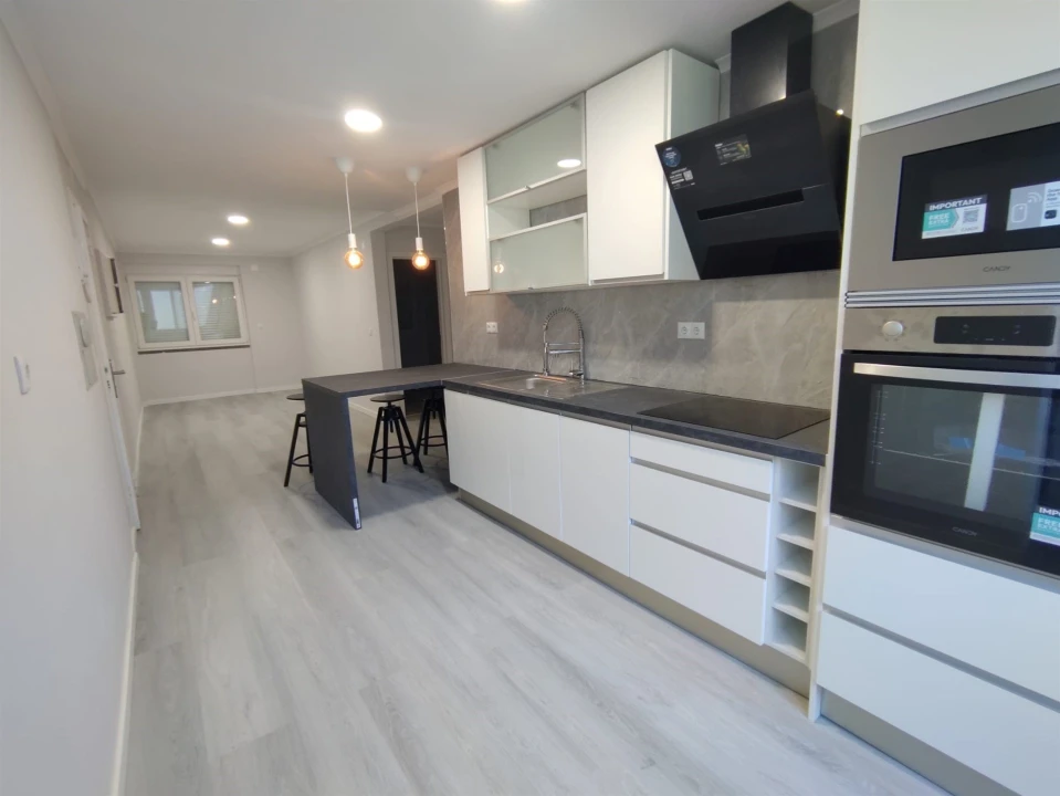 Apartamento T2 para Venda em Benfica Foto 16