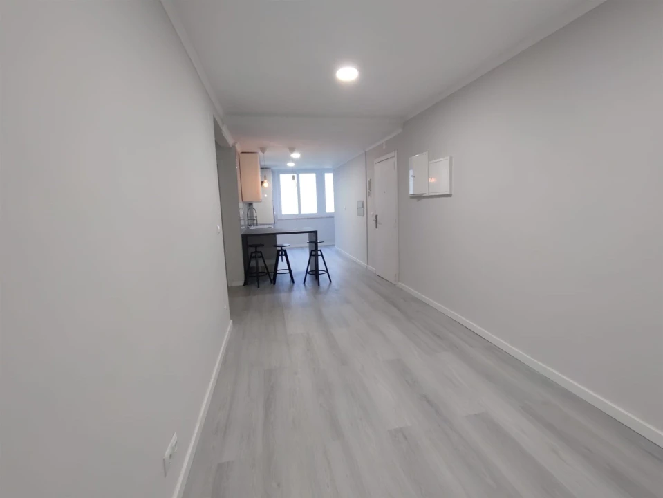 Apartamento T2 para Venda em Benfica Foto 6