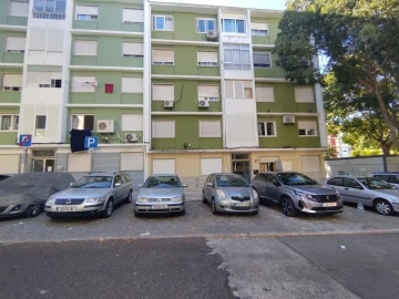 Apartamento T2 para Venda em Benfica