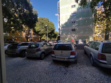 Apartamento T2 para Venda em Benfica