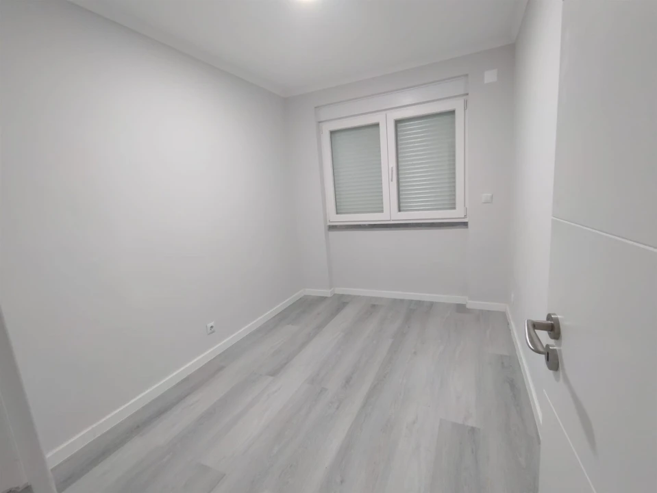 Apartamento T2 para Venda em Benfica Foto 20