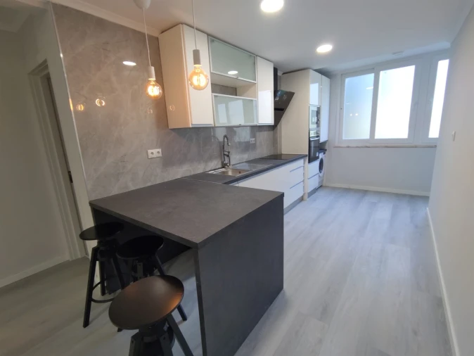 Apartamento T2 para Venda em Benfica Foto 8