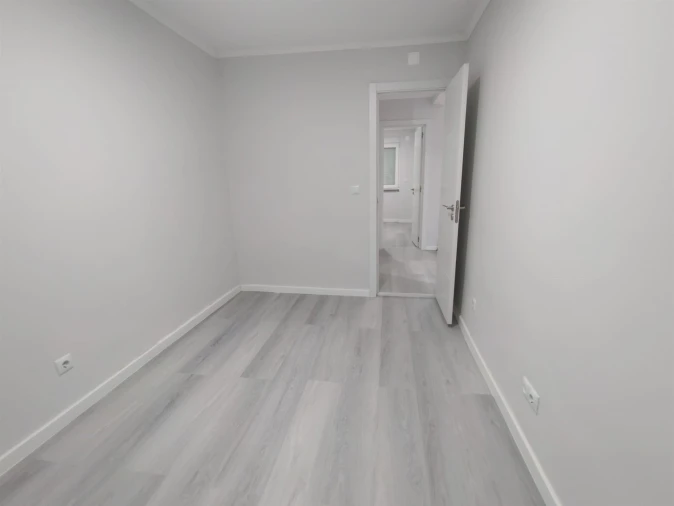 Apartamento T2 para Venda em Benfica Foto 21