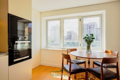 Apartamento T4 para Venda em O. Azeméis, Riba-Ul, Ul, Macinhata Seixa, Madail