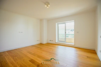 Apartamento T4 para Venda em O. Azeméis, Riba-Ul, Ul, Macinhata Seixa, Madail