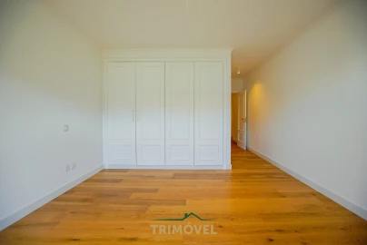 Apartamento T4 para Venda em O. Azeméis, Riba-Ul, Ul, Macinhata Seixa, Madail
