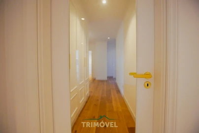 Apartamento T4 para Venda em O. Azeméis, Riba-Ul, Ul, Macinhata Seixa, Madail
