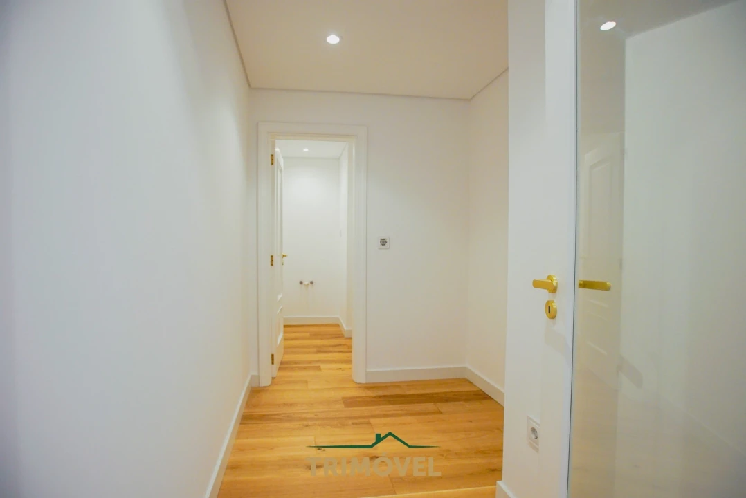 Apartamento T4 para Venda em O. Azeméis, Riba-Ul, Ul, Macinhata Seixa, Madail Foto 6