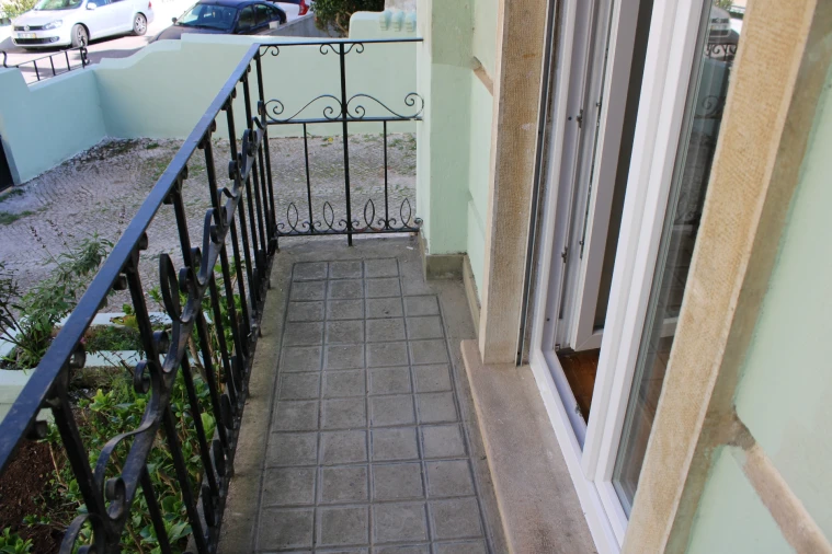 Apartamento T3 para Arrendamento em Santo Antonio dos Olivais Foto 11
