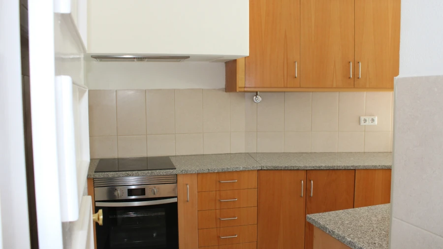 Apartamento T3 para Arrendamento em Santo Antonio dos Olivais