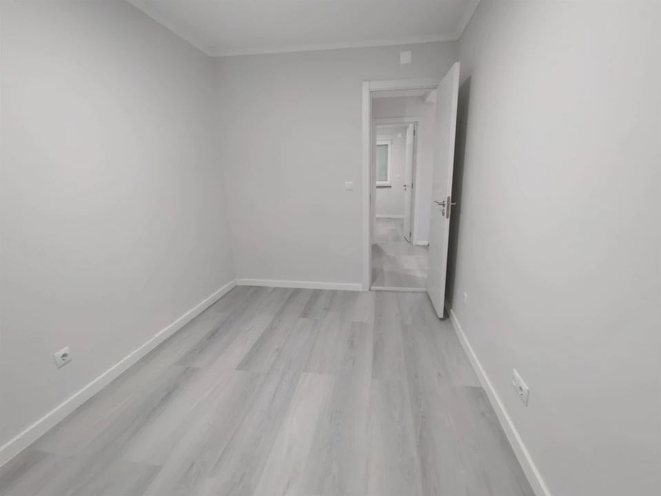 Apartamento T2 para Venda em Benfica Foto 21