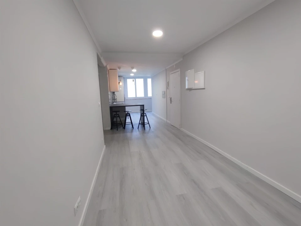 Apartamento T2 para Venda em Benfica Foto 6