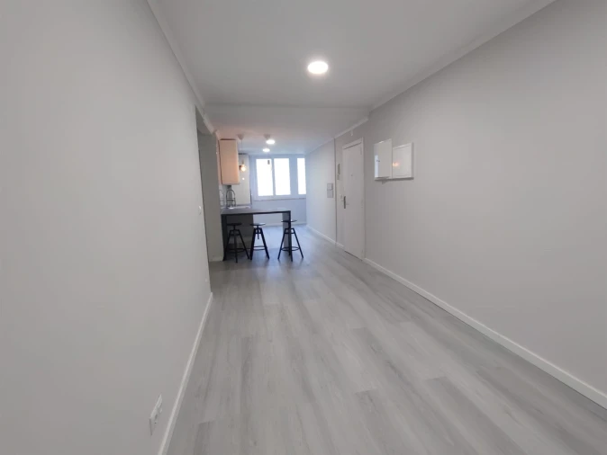 Apartamento T2 para Venda em Benfica Foto 6