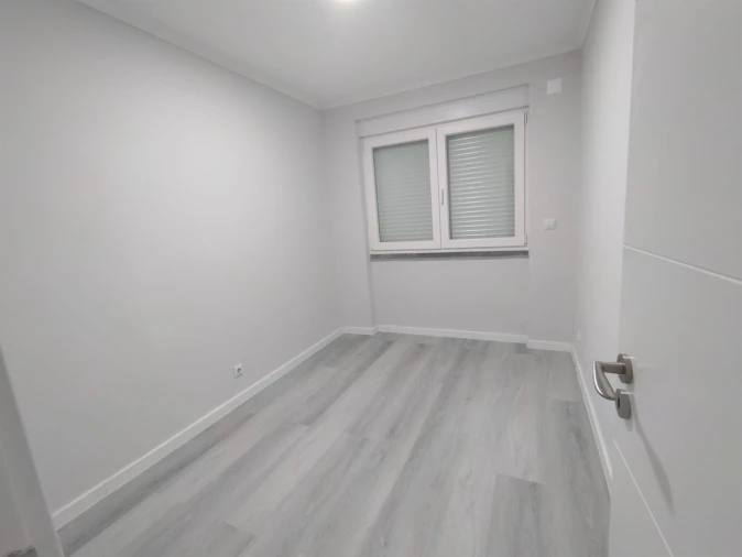 Apartamento T2 para Venda em Benfica Foto 20