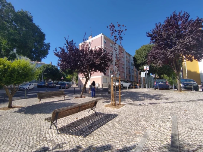 Apartamento T2 para Venda em Benfica Foto 3