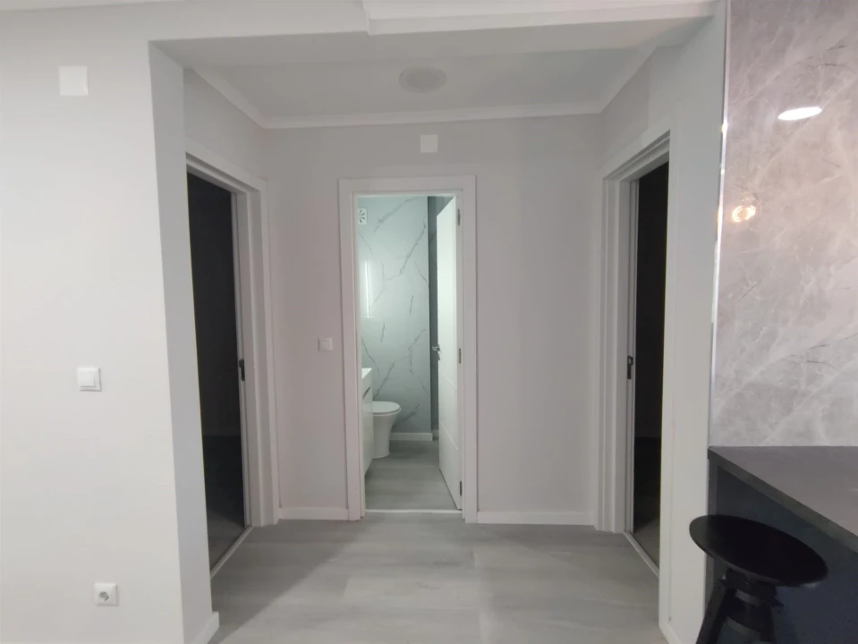 Apartamento T2 para Venda em Benfica Foto 19