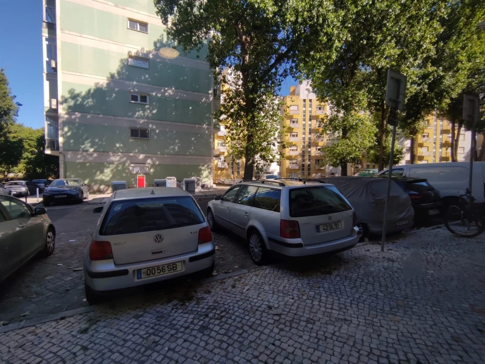 Apartamento T2 para Venda em Benfica Foto 31