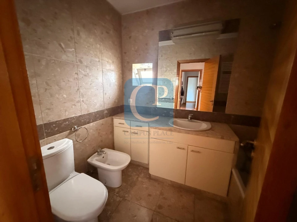 Apartamento T2 para Arrendamento em Cidade da Maia Foto 22