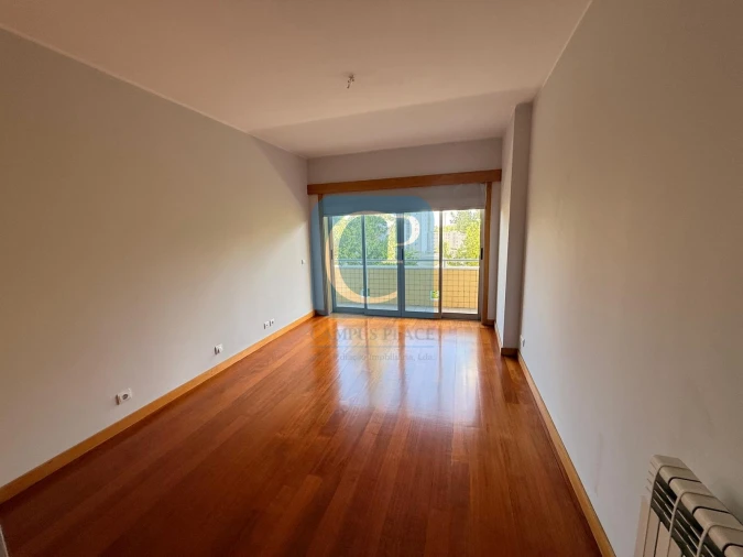 Apartamento T2 para Arrendamento em Cidade da Maia Foto 18