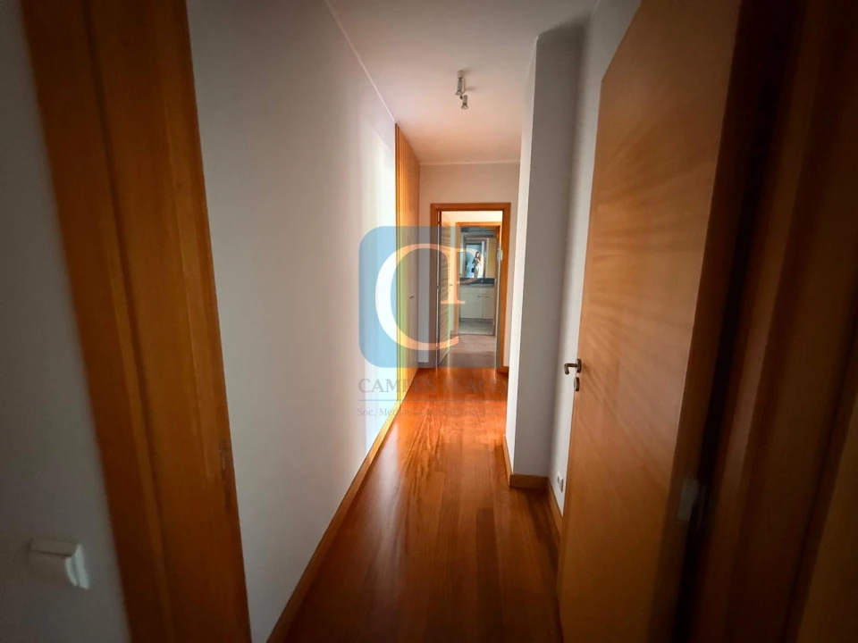 Apartamento T2 para Arrendamento em Cidade da Maia Foto 16