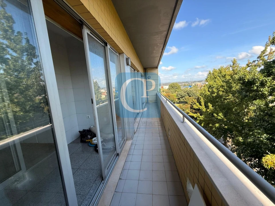 Apartamento T2 para Arrendamento em Cidade da Maia Foto 15