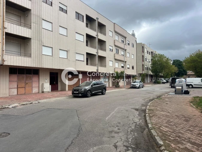 Apartamento T1 para Arrendamento em Gualtar Foto 3