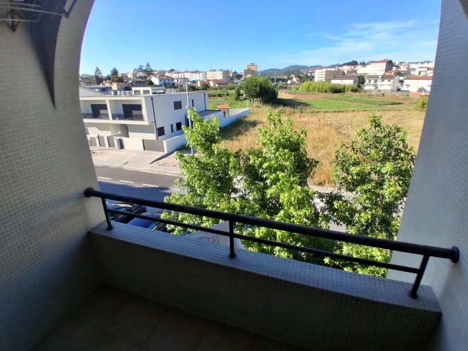 Apartamento T3 para Venda em Rio Tinto Foto 3