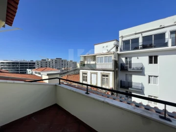 Apartamento T1 para Arrendamento em Funchal (Santa Luzia)
