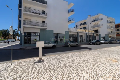 Loja para Venda em Lagos (São Sebastião e Santa Maria)