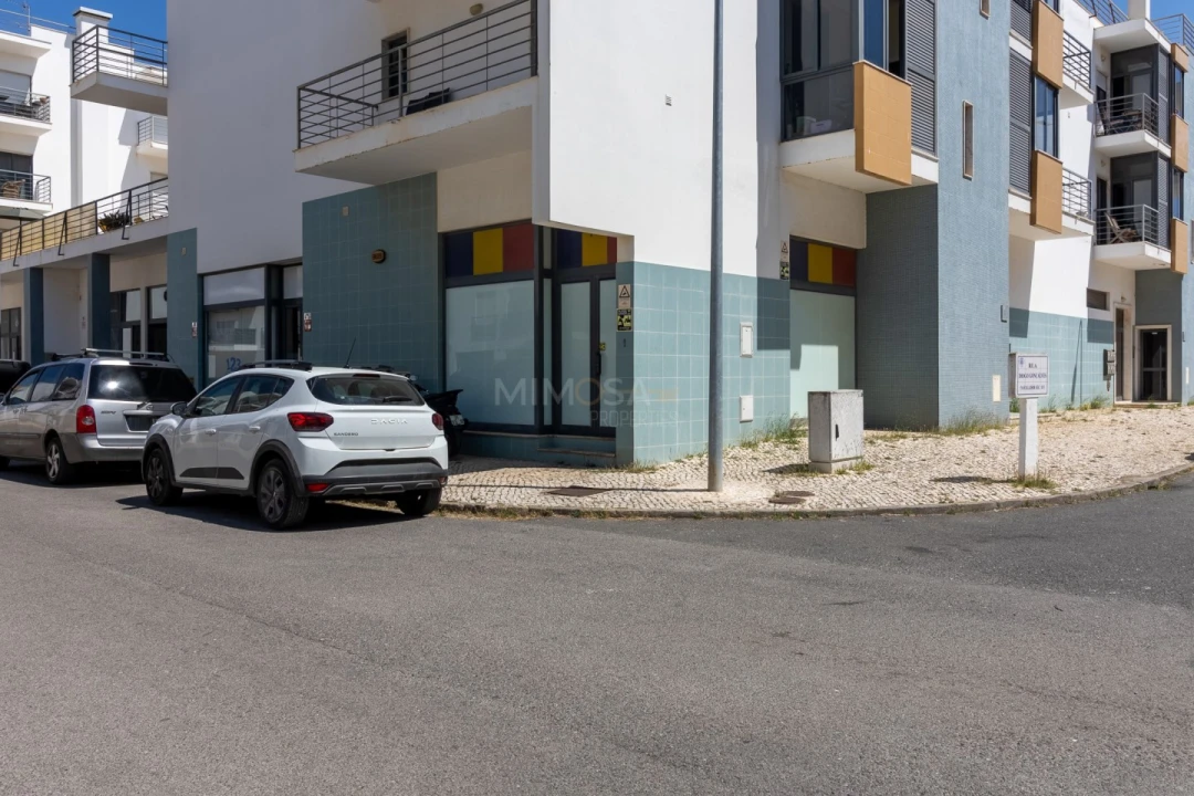 Loja para Venda em Lagos (São Sebastião e Santa Maria) Foto 1
