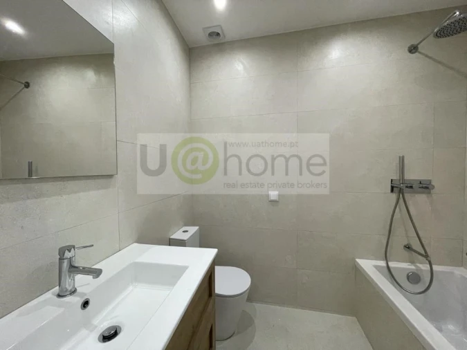Apartamento T2 para Venda em Arroios Foto 6