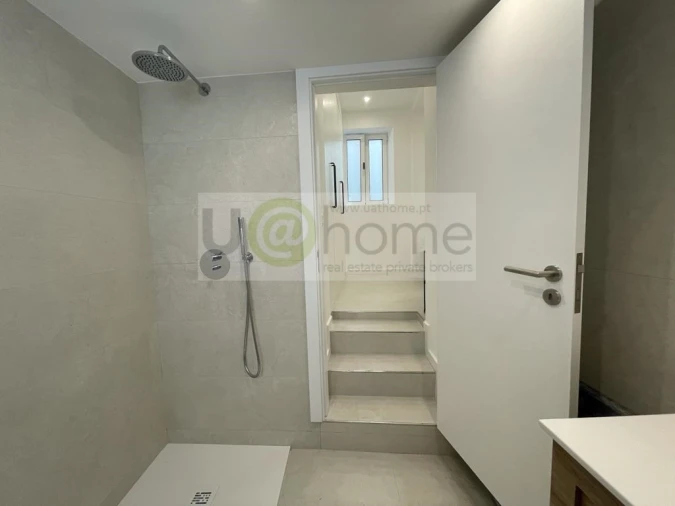 Apartamento T2 para Venda em Arroios Foto 11