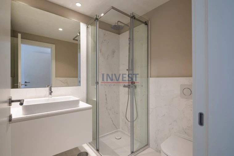 Apartamento T3 para Venda em Lordelo do Ouro e Massarelos Foto 8