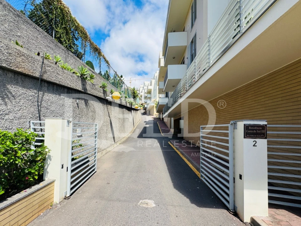 Apartamento T1 para Venda em São Martinho Foto 4