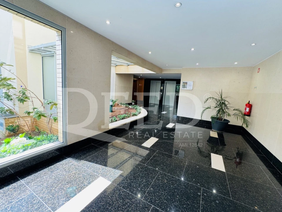 Apartamento T1 para Venda em São Martinho Foto 12