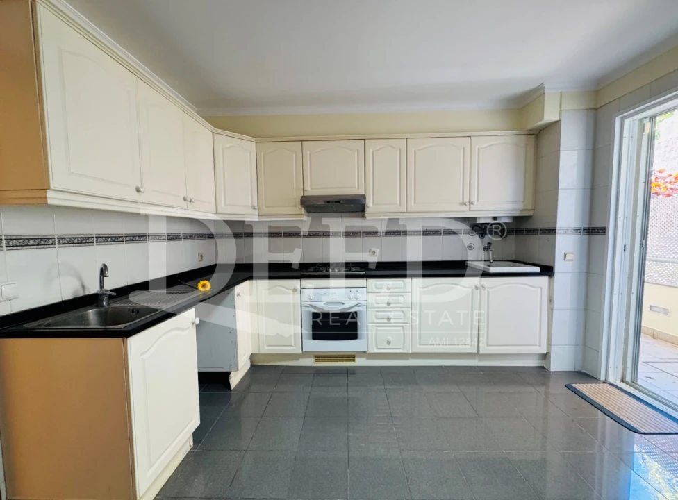 Apartamento T1 para Venda em São Martinho Foto 24