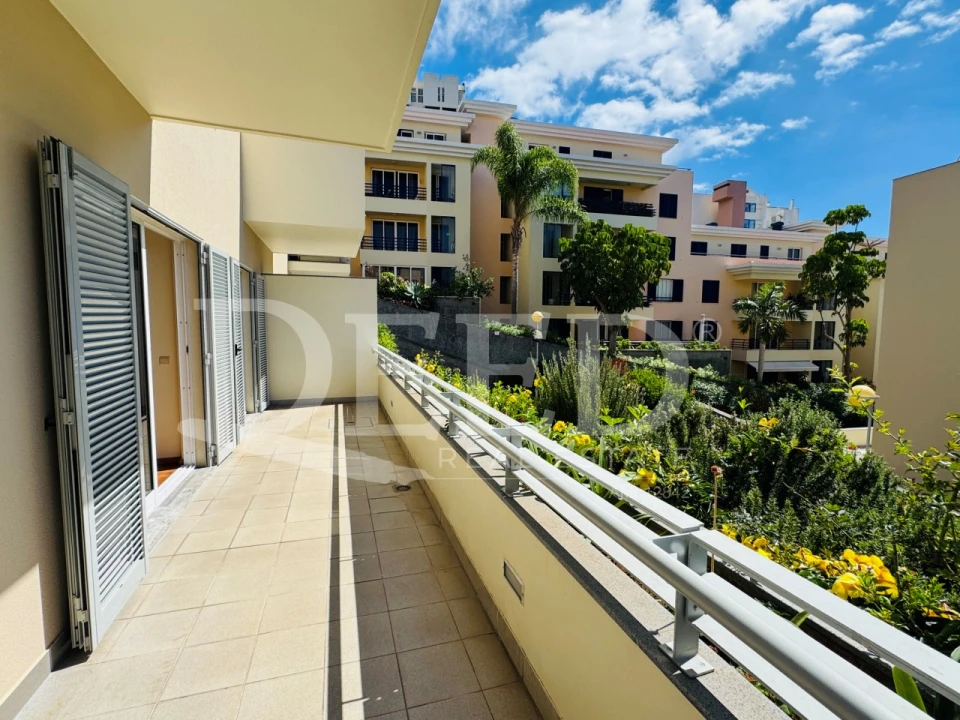 Apartamento T1 para Venda em São Martinho Foto 33