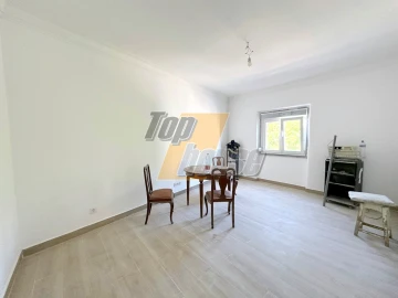 Apartamento T4 para Arrendamento em Almada, Cova da Piedade, Pragal e Cacilhas