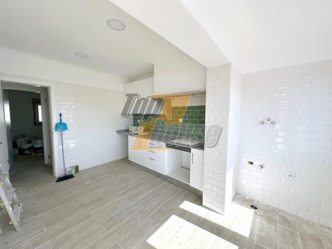 Apartamento T4 para Arrendamento em Almada, Cova da Piedade, Pragal e Cacilhas Foto 2