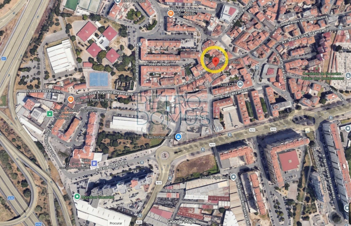 Loja para Arrendamento em Sacavém e Prior Velho Foto 7