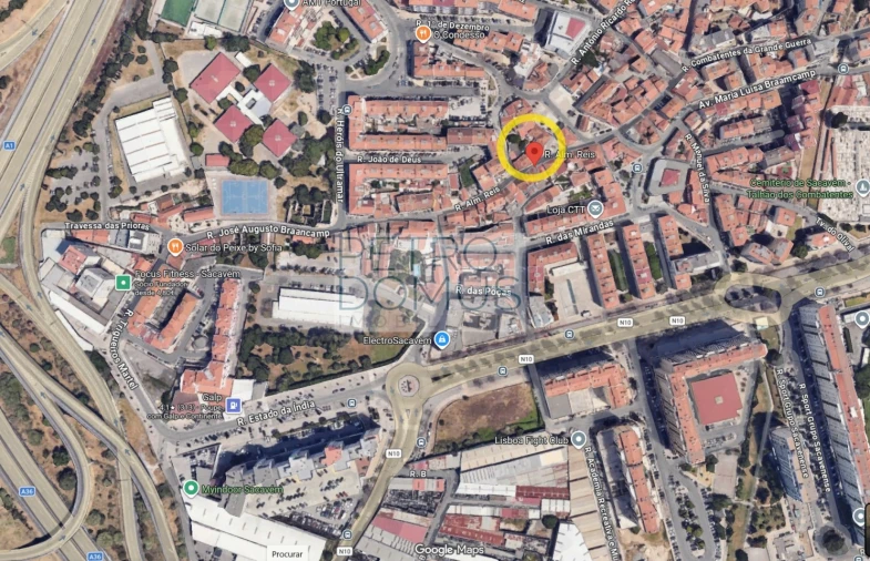 Loja para Arrendamento em Sacavém e Prior Velho Foto 7