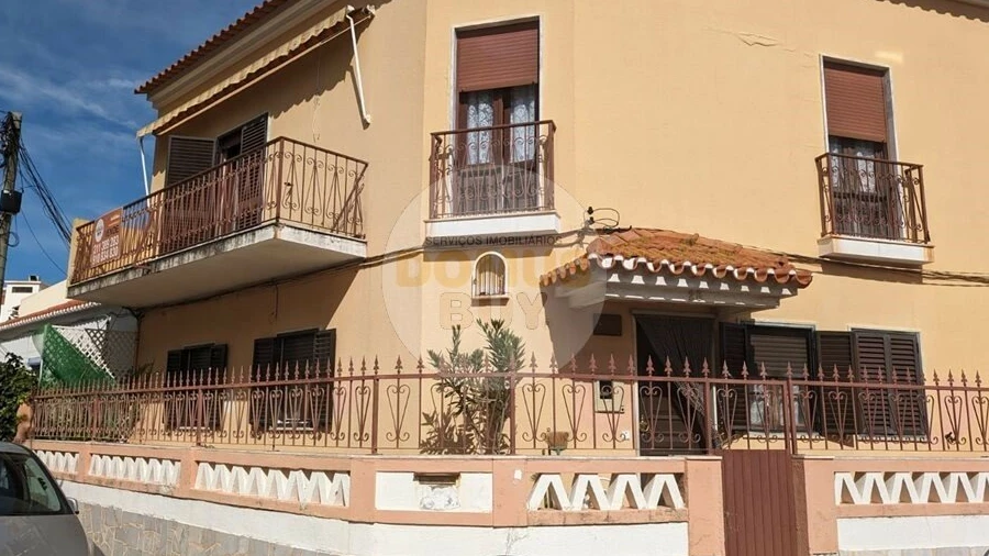 Moradia T5 para Venda em Costa da Caparica