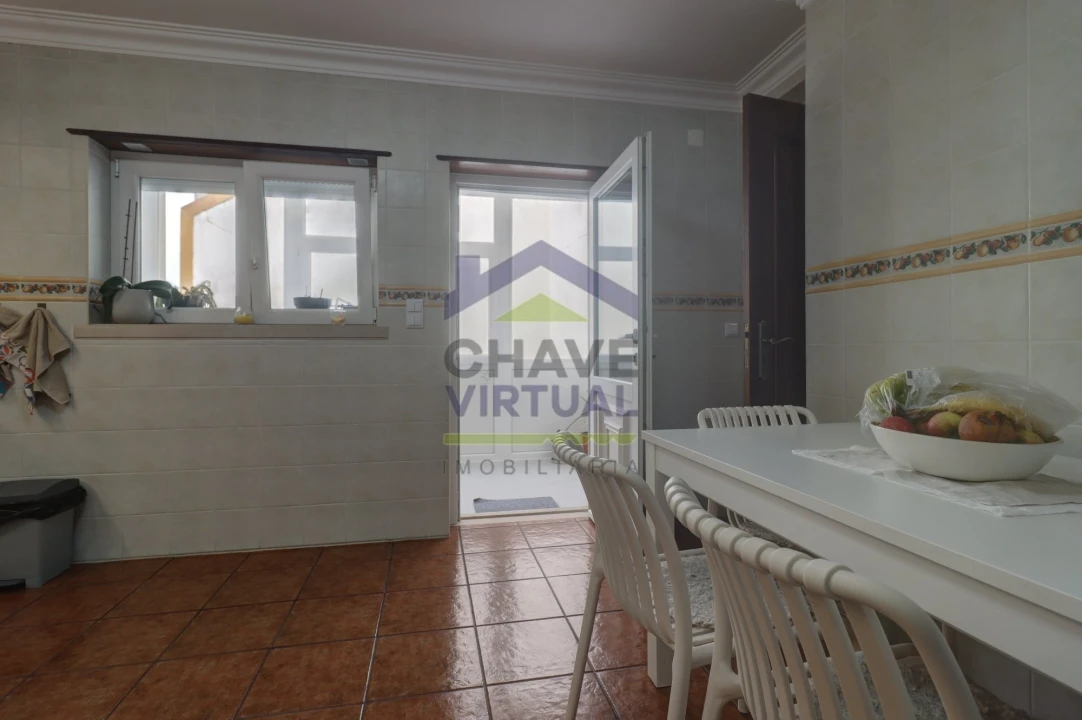 Apartamento T2 para Venda em Reguengo Grande Foto 13