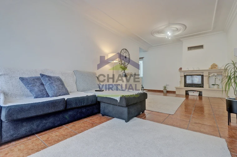 Apartamento T2 para Venda em Reguengo Grande Foto 2