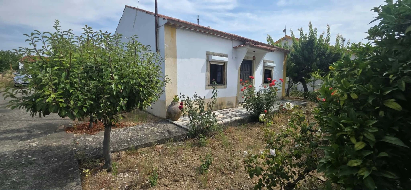 Moradia T3 para Venda em São João Baptista e Santa Maria dos Olivais Foto 1
