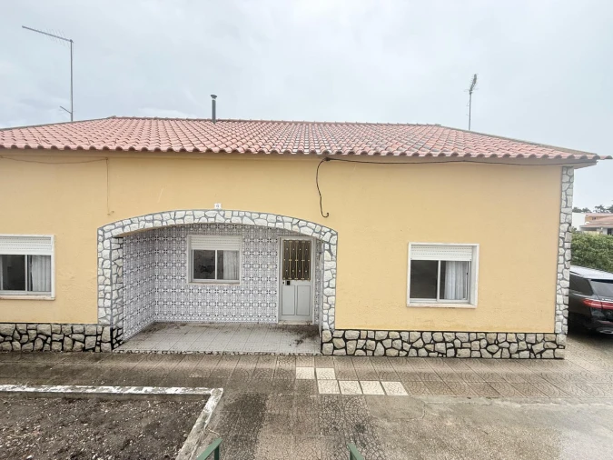 Moradia T3 para Venda em Gambia-Pontes-Alto da Guerra Foto 2